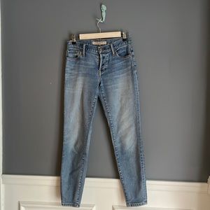 Relaxed skinny Burberry Brit jeans